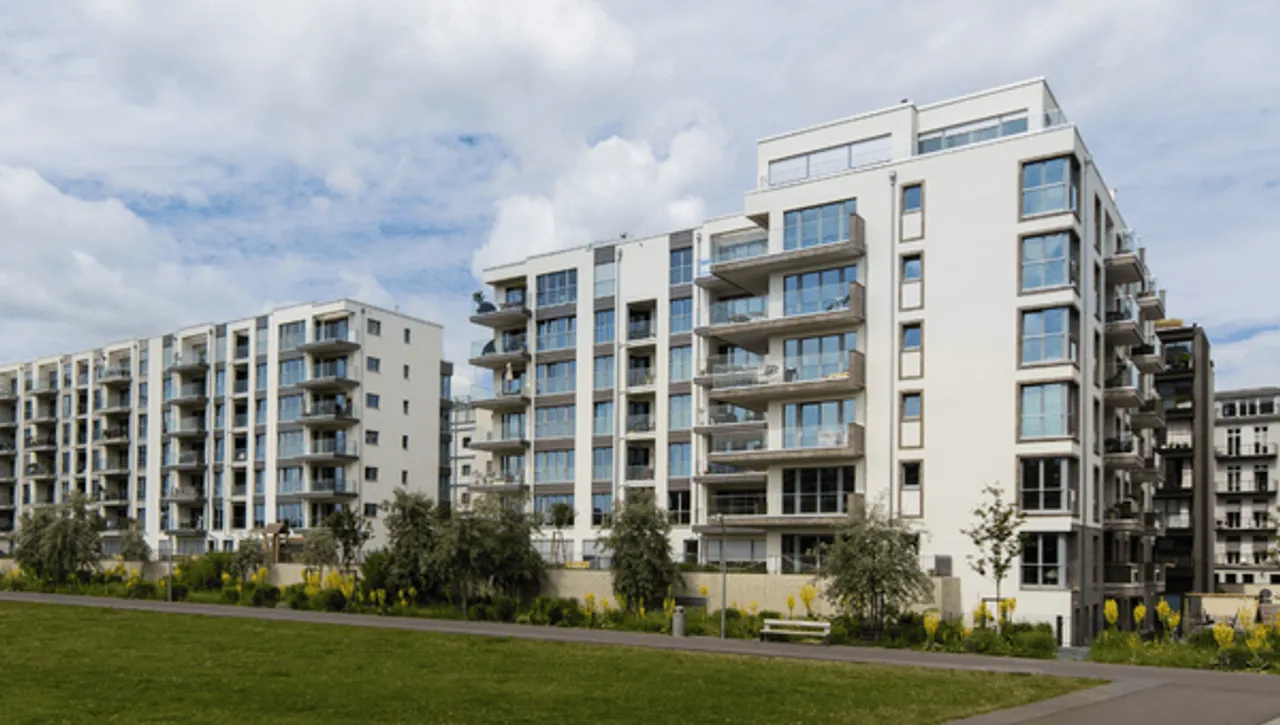 Hohe Konkurrenz bei Mietimmobilien: s REAL Umfrage zeigt deutliche Unterschiede bei Kauf und Miete