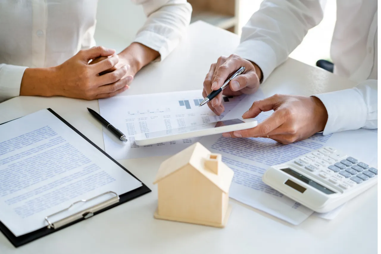 Bestellerprinzip in der Praxis: Ausnahmen und fragwürdige Gebühren bei der Wohnungssuche