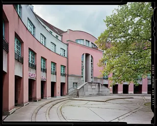 Postmoderne in Wien: Von Palmen, Parkhäusern und pinken Palästen