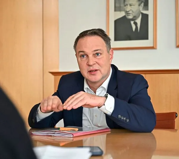 Mietpreisbremsen bringen 2025 und 2026 laut Babler insgesamt 311 Millionen Euro Ersparnis