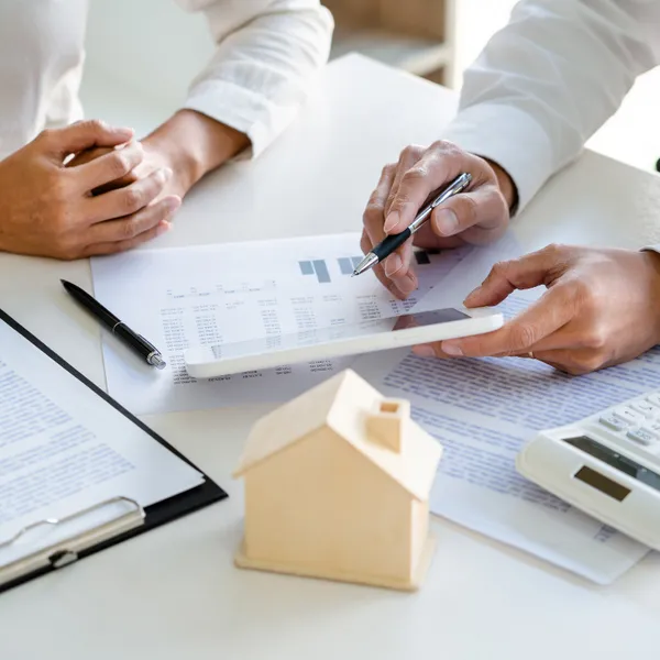 Bestellerprinzip in der Praxis: Ausnahmen und fragwürdige Gebühren bei der Wohnungssuche