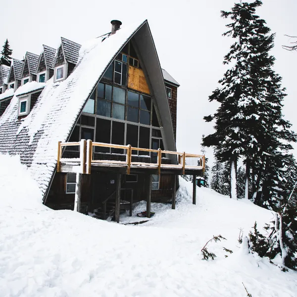 Immobilienpreise in den Alpen: Veränderungen und Chancen 2024