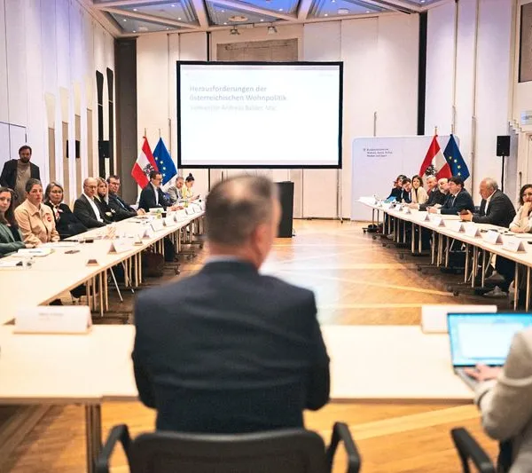 Neues Wohn-Gremium nimmt Arbeit auf: Leistbare Mieten im Zentrum