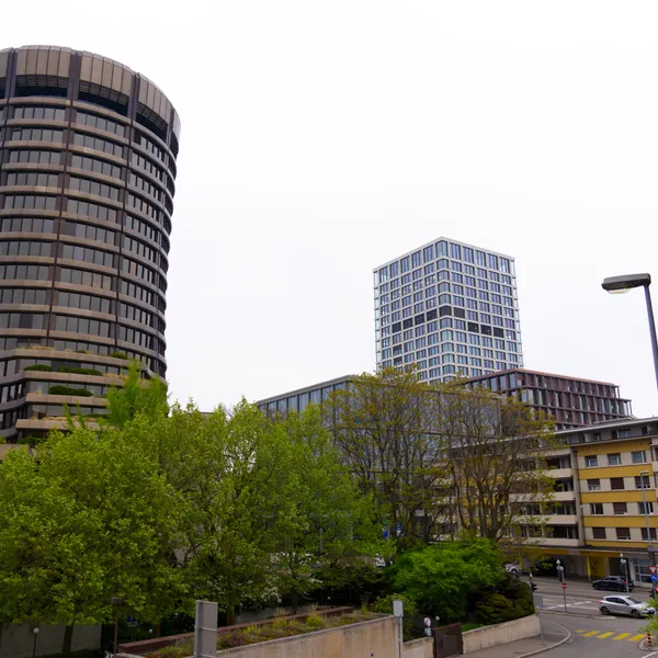 BIZ mahnt Notenbanken: Bei Inflationsbekämpfung dranbleiben